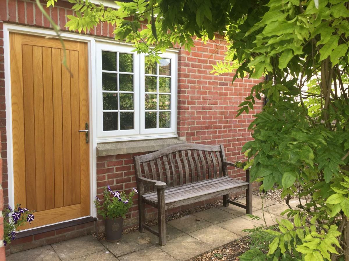 Garden Room Wallingford Exterior photo